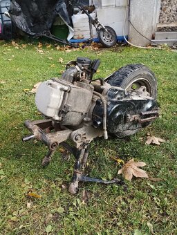 Motor GY6 50ccm 4t - 9