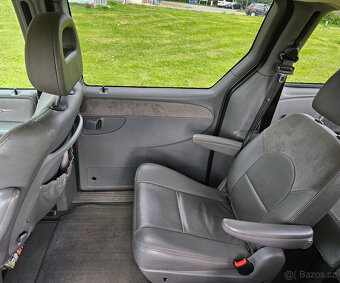Chrysler Grand Voyager 2.8 CRD Automat 7 Míst - 9