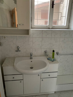 Pronájem rodinného domu 85 m², pozemek 655 m² - 9