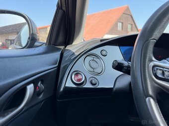 Honda Civic 1.4i 61kw klima-DVD-2006 super stav - 9
