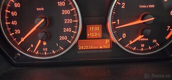 BMW 320i 125kw Automat - LCI - Kůže, Velká NAVI, Panorama - 9