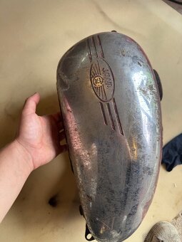 Nádrž jawa 250, 350 - 9