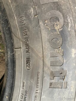 Nákladní pneu CONTINENTAL 315/60 R22.5 - 9