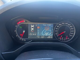 Ford S-MAX - 9
