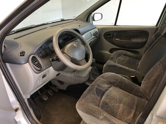 RENAULT SCENIC 1.6 16V - 9
