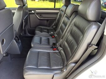 Volkswagen Touran 2.0 TDi 7míst, kůže, tempomat - 9
