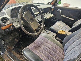 MERCEDES 300D W123 - 9
