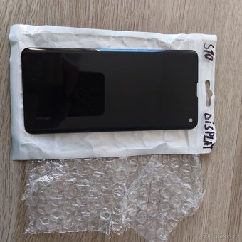 Samsung Galaxy S10 - Díly - 9