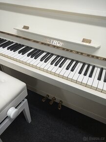 Bílé piano, pianino, klavír Petrof - 9