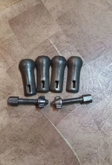 Špice kolo dráty pneu i-40 3.75-19 střed kola Ural Dněpr M72 - 9