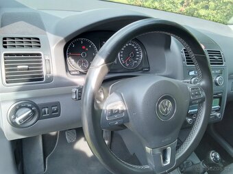 Touran 2.0 TDI r.v.2014 Top originální stav serviska - 9