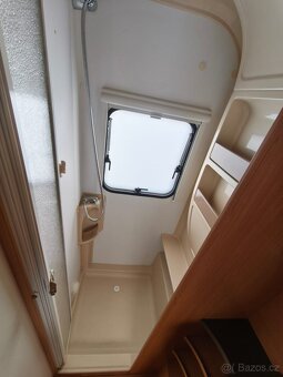 Adria Adora 542UT - TOP stav, podélné postele - 9