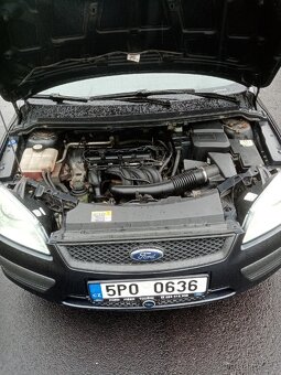 Ford focus kombi 1,6i 74kw - 9