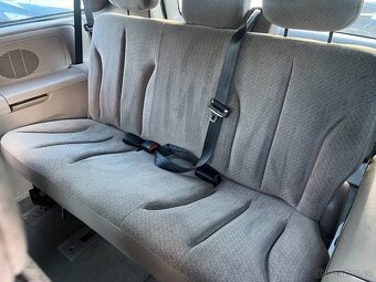 Chrysler Voyager 2.4i, 7 Míst - 9