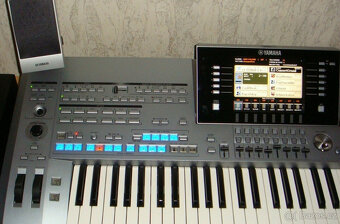 Yamaha Tyros 5 61 v dobrém, dobře udržovaném stavu. - 9