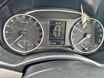 Škoda Octavia 2 facelift - 1.6Tdi - 9