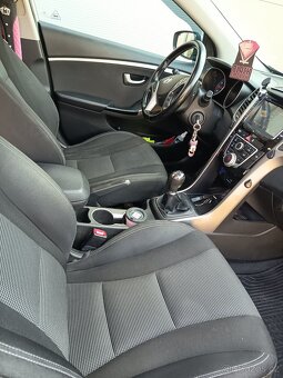 Hyundai i30 combi 1,6 99kW - 9