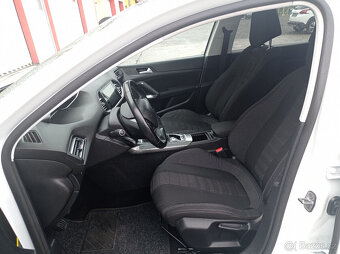 Peugeot 308 1.2i 96kW Navi/Panorama/1Maj - 9
