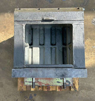 Kostka upínací  s T-drážkami - 9