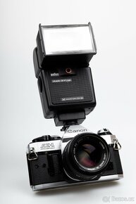 Canon AE-1 Program + 3 objektivy, příslušenství - 9