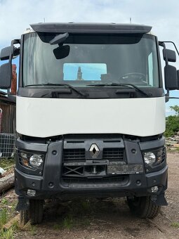 Hákový nosič kontejneru Renault 6 × 6 - 9