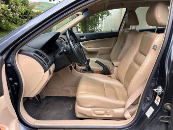 HONDA ACCORD 2.4i 140KW,EXECUTIVE,PLNÁ VÝBAVA,KRÁSNÝ STAV - 9