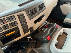 Volvo FE280 - valník s hydraulickou rukou FASSI - 9