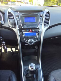 HYUNDAI i30, 1.6 nafta, koupě v ČR - 9