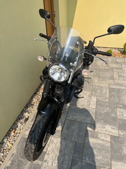 Moto Guzzi V7 III Stone - 9