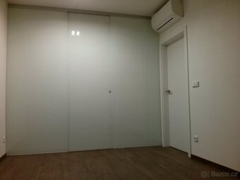 Sklene dvere pricky a sprchy - 9