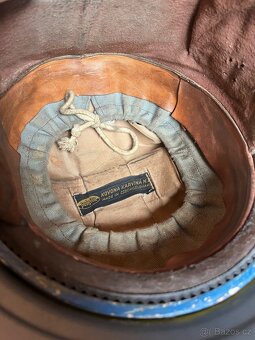 Kokos , helma s kšiltem - 9