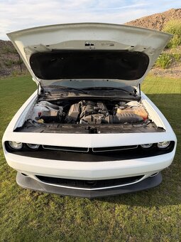 Dodge Challenger Scat Pack R/T 6.4 - 9