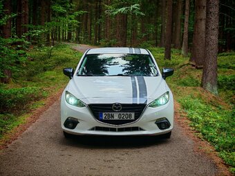 Mazda 3 - 2015 - 2.0 - 9