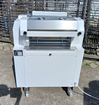 PROFI ČESKÝ ROHLÍKOVAČ TOPOS - 9