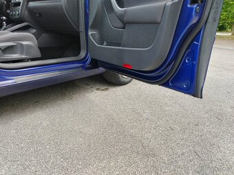 V pěkném stavu Volkswagen Golf 5 bez nutnosti dalších invest - 9