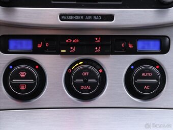 Volkswagen Passat 2,0 TDI 103kW Highline CZ (2008) - 9