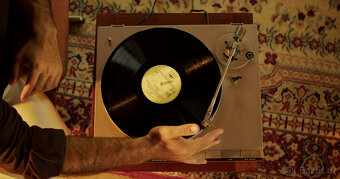 Dům s neuvěřitelnou atmosféru v klidné části Úval - 9