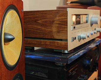 Zesilovač SANSUI - 9