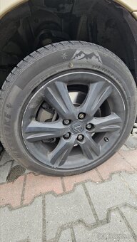 Lexus is220d 130kw - 9