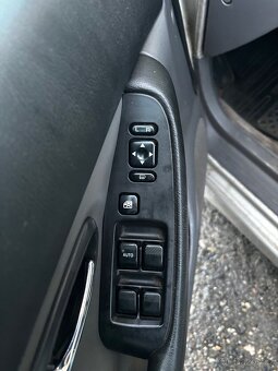 Subaru legacy 2.5 - 9