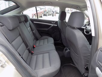 Škoda Octavia 1.6i 75 KW ČR, 2 sady kol - 9