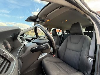 Volvo V60 1.6i (110kw) combi - tažné - servis jen VOLVO - 9