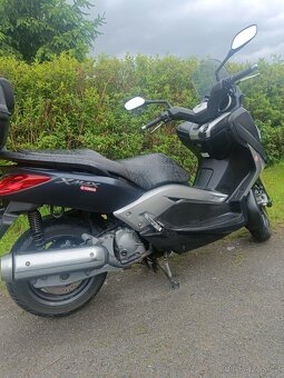 Skůtr Yamaha X-MAX  125  / 10,5 kw - 9
