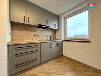 Pronájem bytu 1+kk, 24 m², v Klatovech, Luby - 9