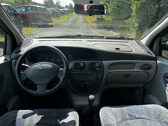 Renault Megane Scenic 1,6i 16V 79kW, r.v. 2002 - 9