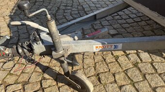 Přívěsný brzděný vozík Agados 23 B1-V - 9