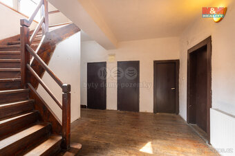 Prodej rodinného domu, 242 m², Kroučová - 9