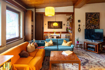 Dům s neuvěřitelnou atmosféru v klidné části Úval - 9