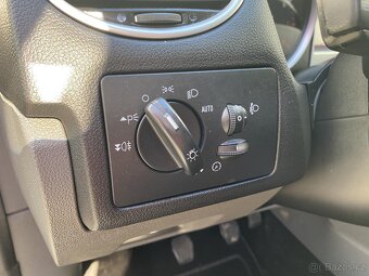 Ford Focus 2.0i , 107 kW LPG + benzín, 2009 - 9