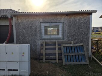 Buňka, bouda 4,3 x 2,4 pouzita - 9